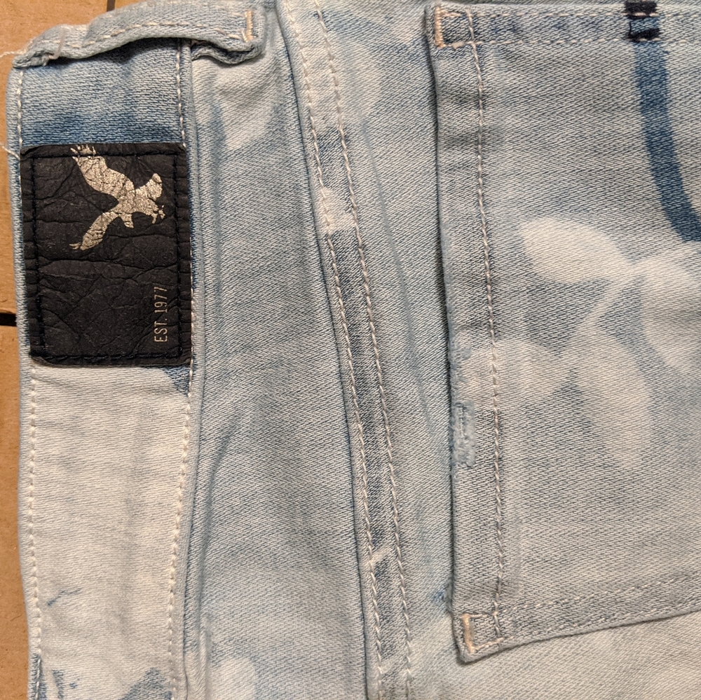 ✨5/$25✨ American Eagle Outfitters floral crop jeans - Picture 7 of 9